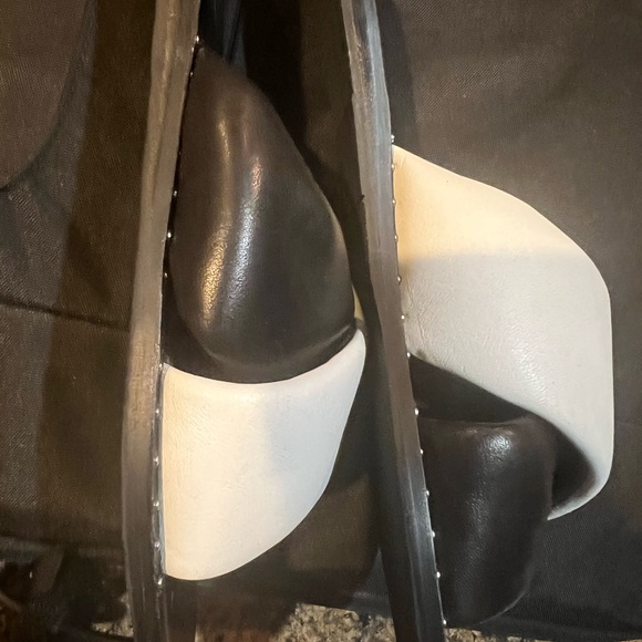 Rag and Bone Cross over black and white slides - Picture 13 of 13